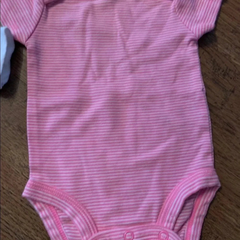 Bundle infant onesies 3 months lot of 6